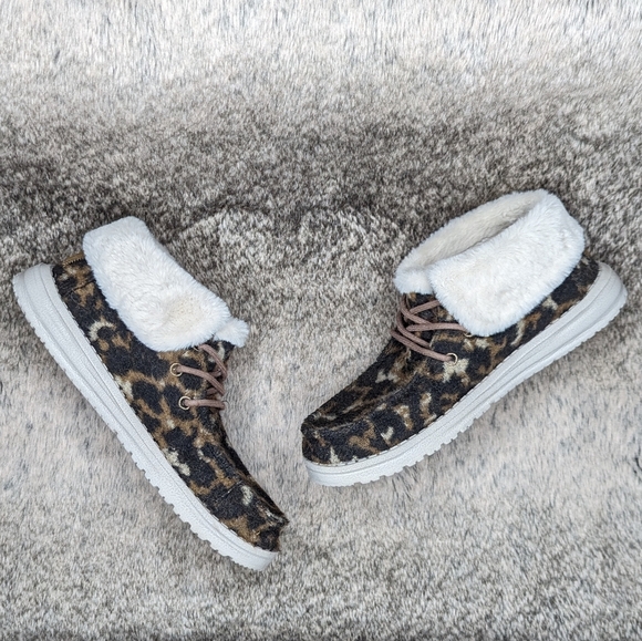 Hey Dude Britt Abstract Leopard Ankle Bootie Women's 5 - Picture 11 of 14
